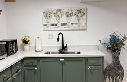 West Jordan Apartment | Timeless Comfort and Charming 2B Basement Apartment in West Jordan