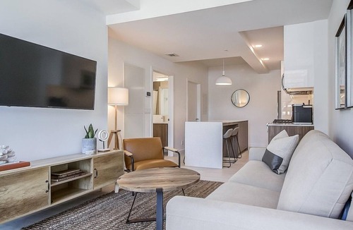 Hillhurst Condo | Timeless & Contemporary Condo in Kensington with Large Patio