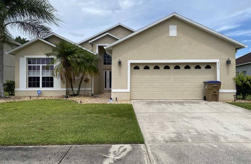 Crescent Lakes House | Timeless Memories