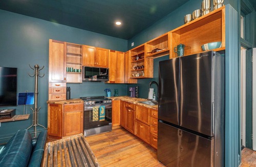 Blanchester Apartment | Timeless on Main 2 For 2