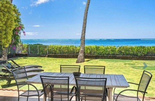 Eastern Honolulu House | Timeless Ossipoff, Beachfront Oasis!