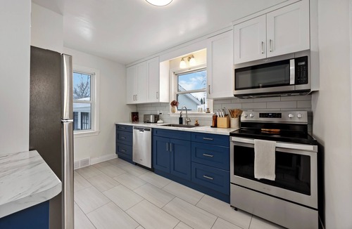 Sarnia House | Timeless Retreat