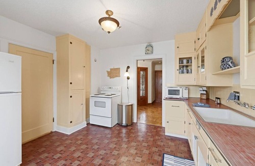 Poulsbo House | Timeless Tides Cottage | Waterfront, Sauna, Kayaks