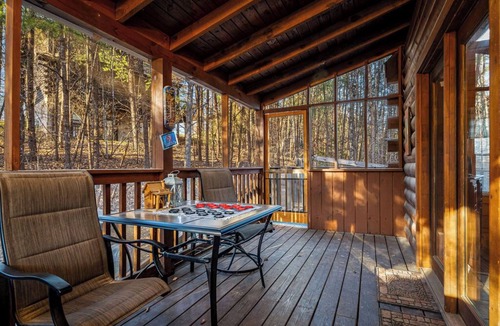 Pigeon Forge Cabin | Timeless Tranquility-Screened Hot Tub-5 Min to Parkway-Pet Paradise-Dog Run!