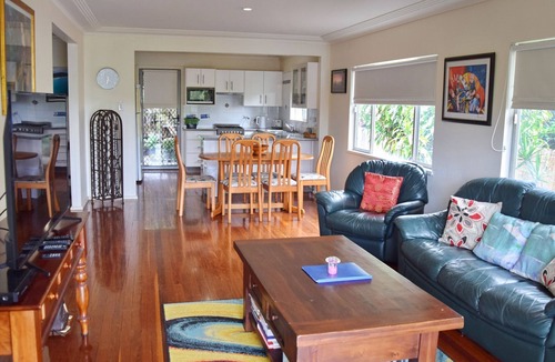 South West Rocks House | Timeout - walk to the beach