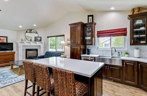 Orem House | Timp Retreat | EV | Free Massage* | Backyard