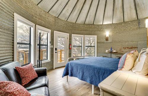 Dennis House | Tin De Blue Grainbury Silo and Cabins