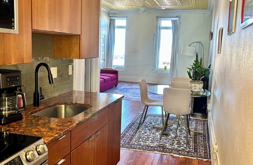 St Paul Apartment | Tin Perch Loft: vintage charm & private patio