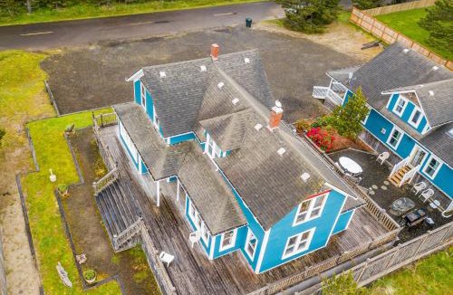 Long Beach House | Tinker House Cottage