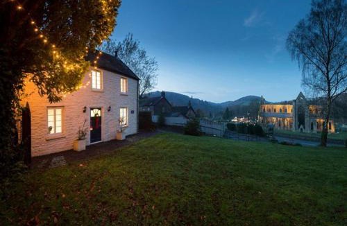 Tintern House | Tintern Abbey Cottage