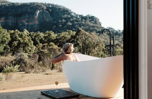 Coxs Crown Cabin | Tiny Aura.