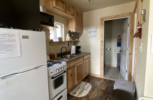 Winslow Cabin | Tiny cabin in a little woodland village with pond access