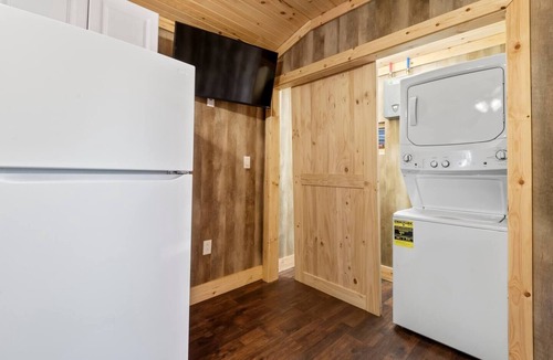 Albertville Cabin | Tiny cabin on 10 acres with pond