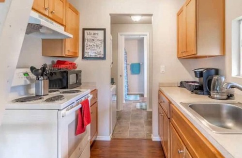 Lakebay Cabin | Tiny cabin on hideaway island in Washington!