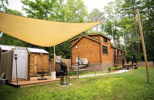 Bath Cabin | Tiny Cabin Ready for Adventure!