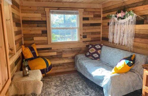 Oliverea Villa | Tiny Cat Country Cabin