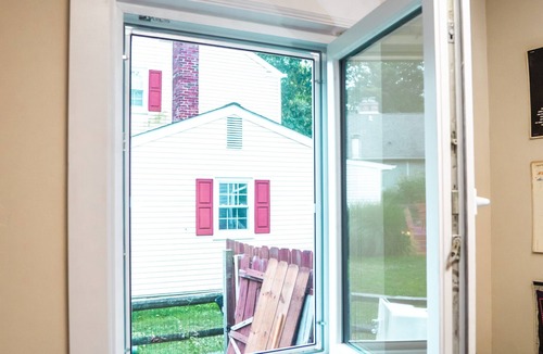 Warminster Apartment | Tiny clean & simple hotel style room