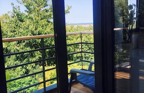 Bazenville Cottage | Tiny cottage with sea view