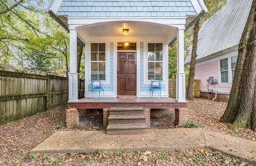 Starkville Cottage | Tiny Dawg Clubhouse, Chic, Close 2 MSU