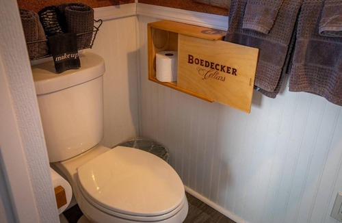 Kerns House | Tiny Digs Merlot House