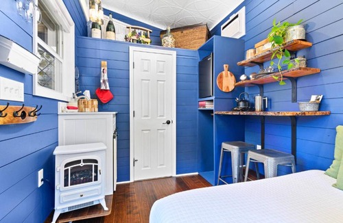 Kerns House | Tiny Digs Merlot House