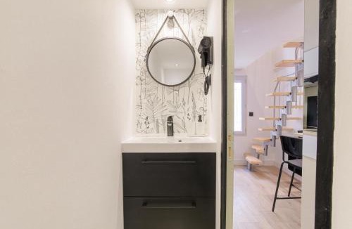 Saint Michel - Mairie Apartment | Tiny-duplex