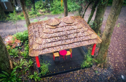 Benwerrin Cabin | Tiny -Eco House -Kokoro. COMPLIMENTARY ROMANTIC PACKAGE worth $75