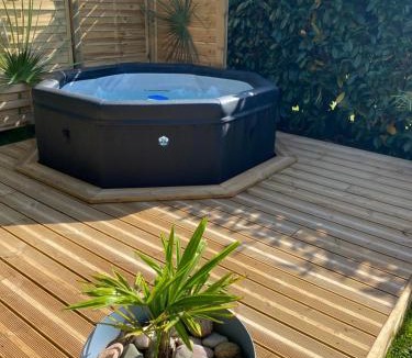 Plassay House | Tiny et Jacuzzi Charente Maritime