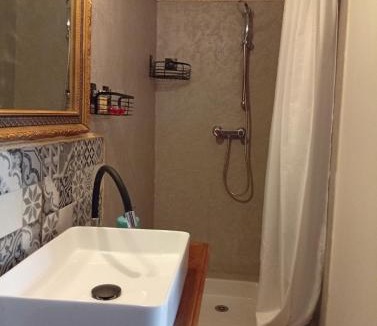 Saint-Martin-sous-Vigouroux House | Tiny Cantalou