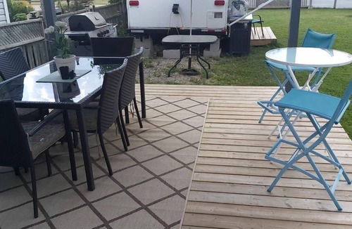 Centre Wellington House | Tiny Glamping Caravan with BBQ Area Ideal for Grand River Camping in Belwood