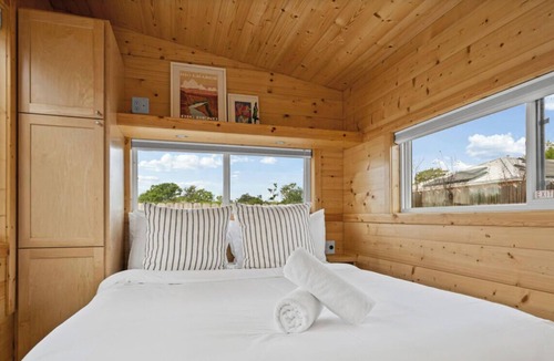 East MLK House | Tiny Home, Big Comfort - E Austin Escape w W/D Mins to DT & Lady Bird Lake