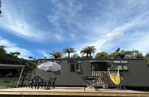 Omanawa House | Tiny Home Bush Escape - Omanawa