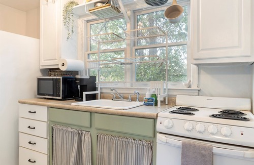 Wrightsboro Cottage | Tiny Home | Close to downtown | Deck Space