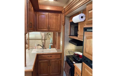 Kingsbury House | Tiny Home/ Glamping Farm Stay.