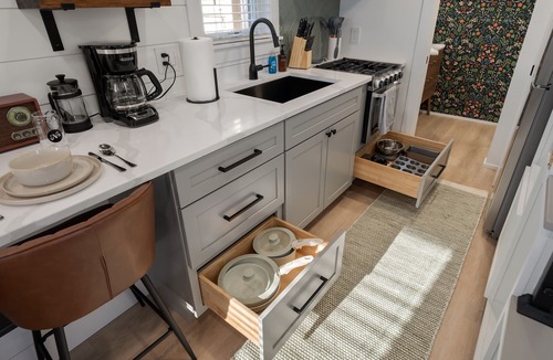 Laurelville House | Tiny Home · Hot Tub · Fire Pit · Cozy Retreat