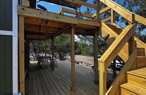 Copperas Cove Cabin | Tiny home in 10 acres with goats!