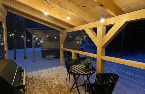 Riviere Eternite Cabin | Tiny home in Rivière-Éternité, Canada