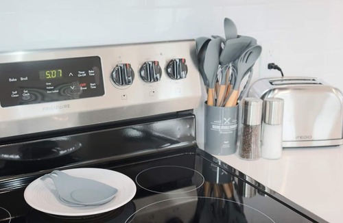 Centerton House | Tiny Home near MTB Trails, Wal-Mart HQ, Sleeps 6