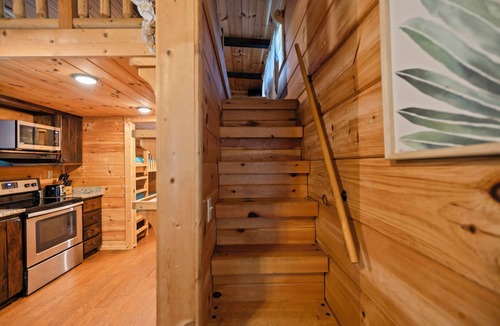 Elberton Cabin | Tiny Home on 26 Private Lake Front Acres