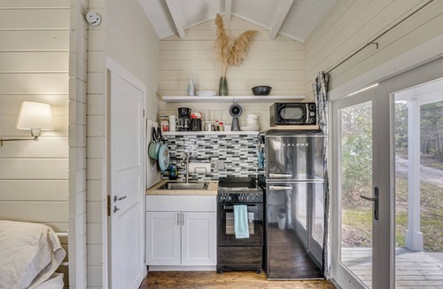 Yulee Apartment | Tiny Home on Working Farm Near Amelia Island!