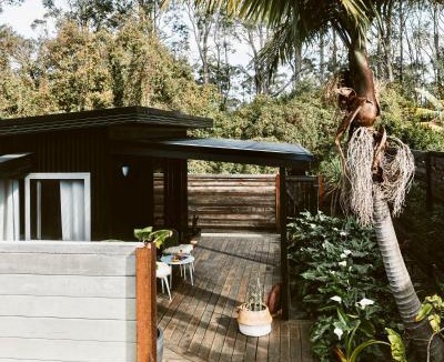 Cardiff South House | Tiny home, Outdoor bath, Infrared Sauna, Fire pit