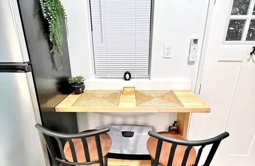 Bay Shore House | Tiny Home Private, Students, Nurses, Tech