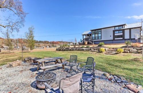 Morganton House | Tiny Home Retreat w/Fire Pit ~ 3 Mi to Lake!