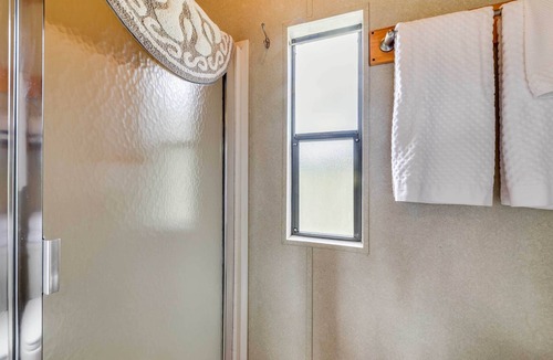Mayhill Apartment | Tiny Home w/Covered Porch in Cloudcroft Area!