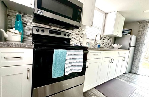 Peru Apartment | Tiny home w/mighty personality!