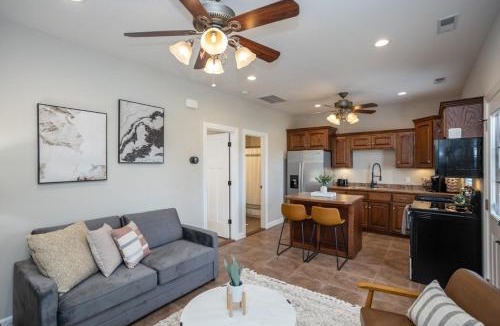 Waynesville House | Tiny Home with Hot Tub Near Ft Leonard Wood!