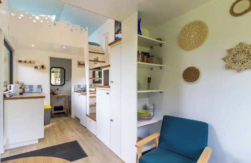 Saint-Cernin-de-lHerm House | Tiny House in Saint-Cernin-de-l'Herm – Shared Pool & Relaxing Stay for 4 Guests