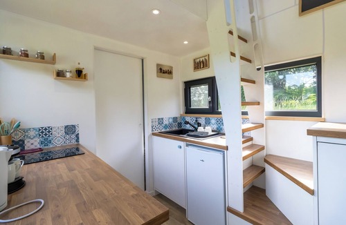 Saint-Cernin-de-lHerm House | Tiny House in Saint-Cernin-de-l'Herm – Shared Pool & Relaxing Stay for 4 Guests