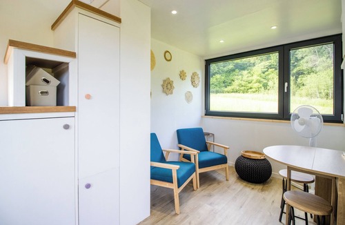 Saint-Cernin-de-lHerm House | Tiny House in Saint-Cernin-de-l'Herm – Shared Pool & Relaxing Stay for 4 Guests