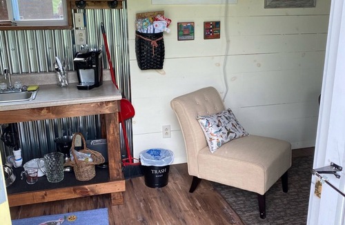 Hyde Park Cabin | Tiny House at Stony Brook Farm